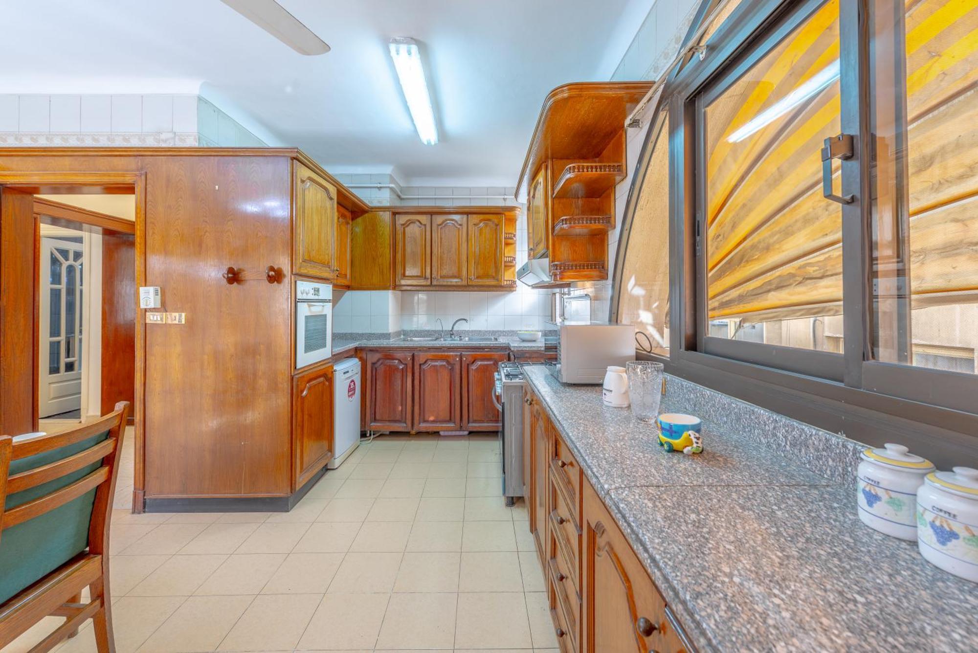 Royal 3 Bedrooms Apartament *