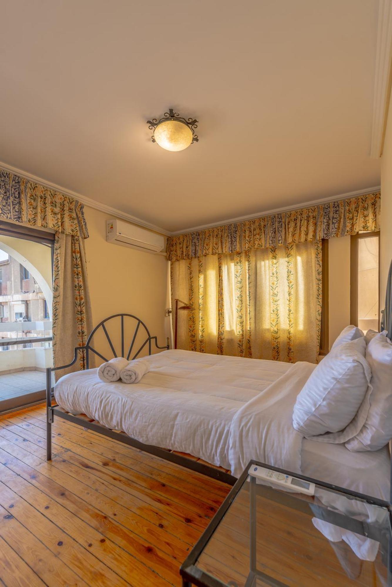 Royal 3 Bedrooms Cairo
