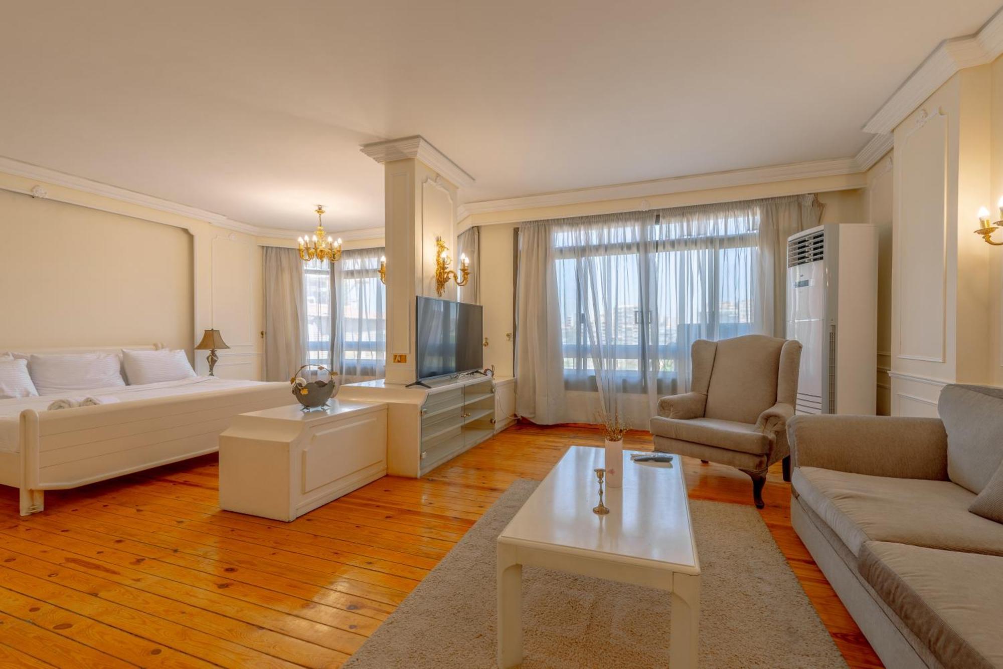 Royal 3 Bedrooms Cairo