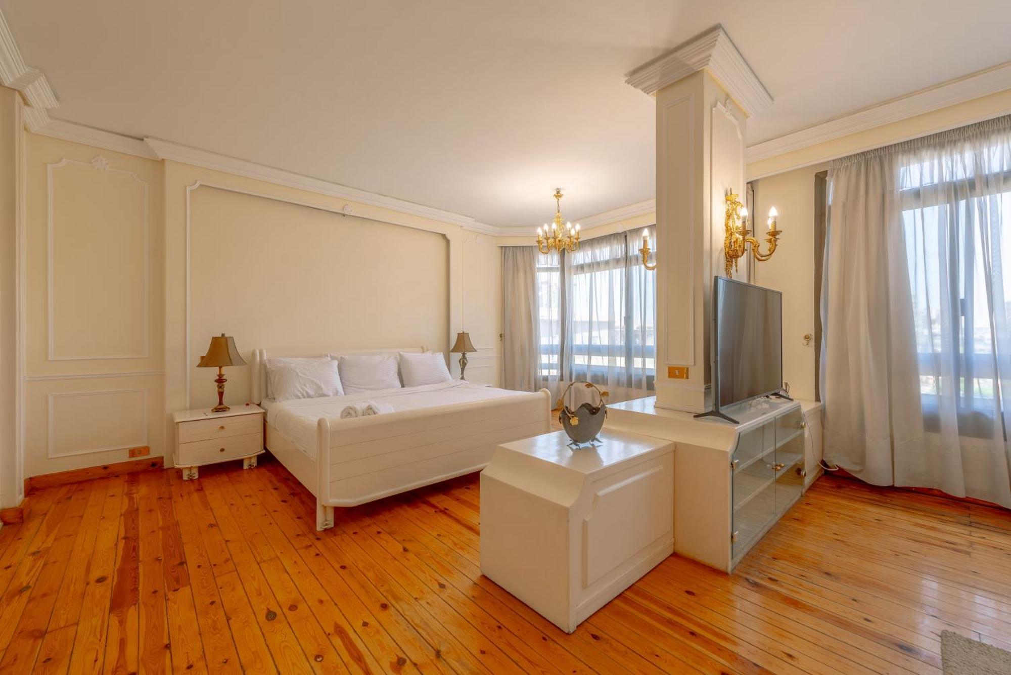 Apartament Royal 3 Bedrooms Cairo