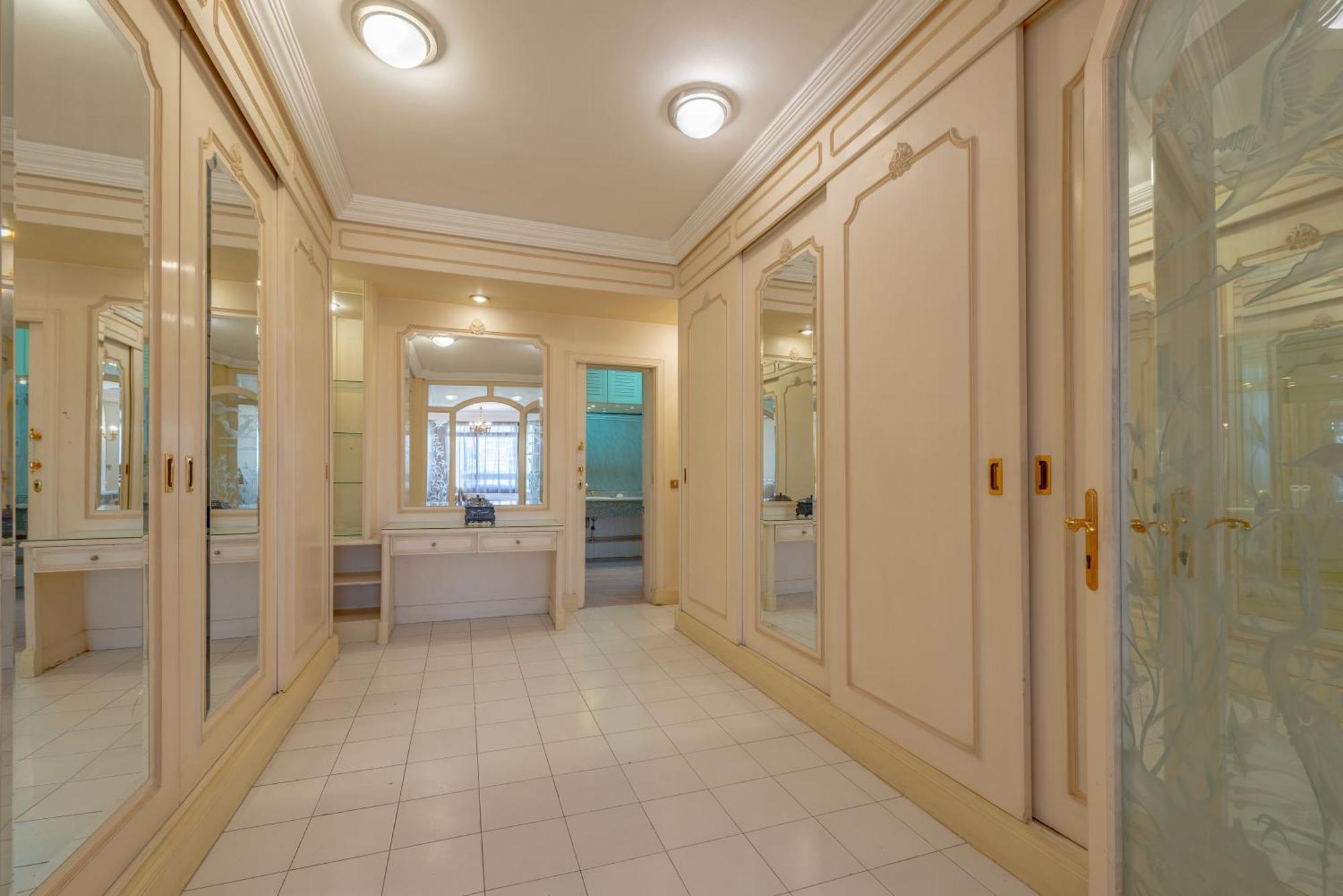 Royal 3 Bedrooms Apartament *